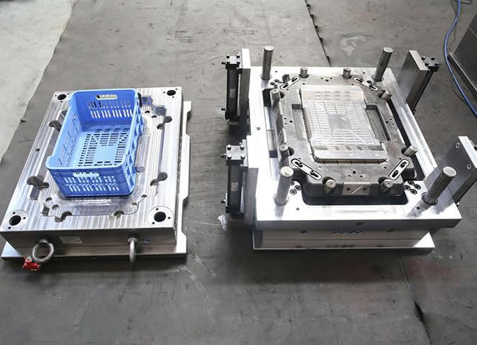 plastic injection mold